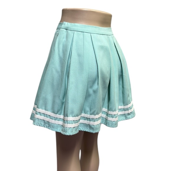 Hot Topic Mint White Pleated Mini Cheer Skirt Preppy Goth Anime Size Small - Picture 4 of 12